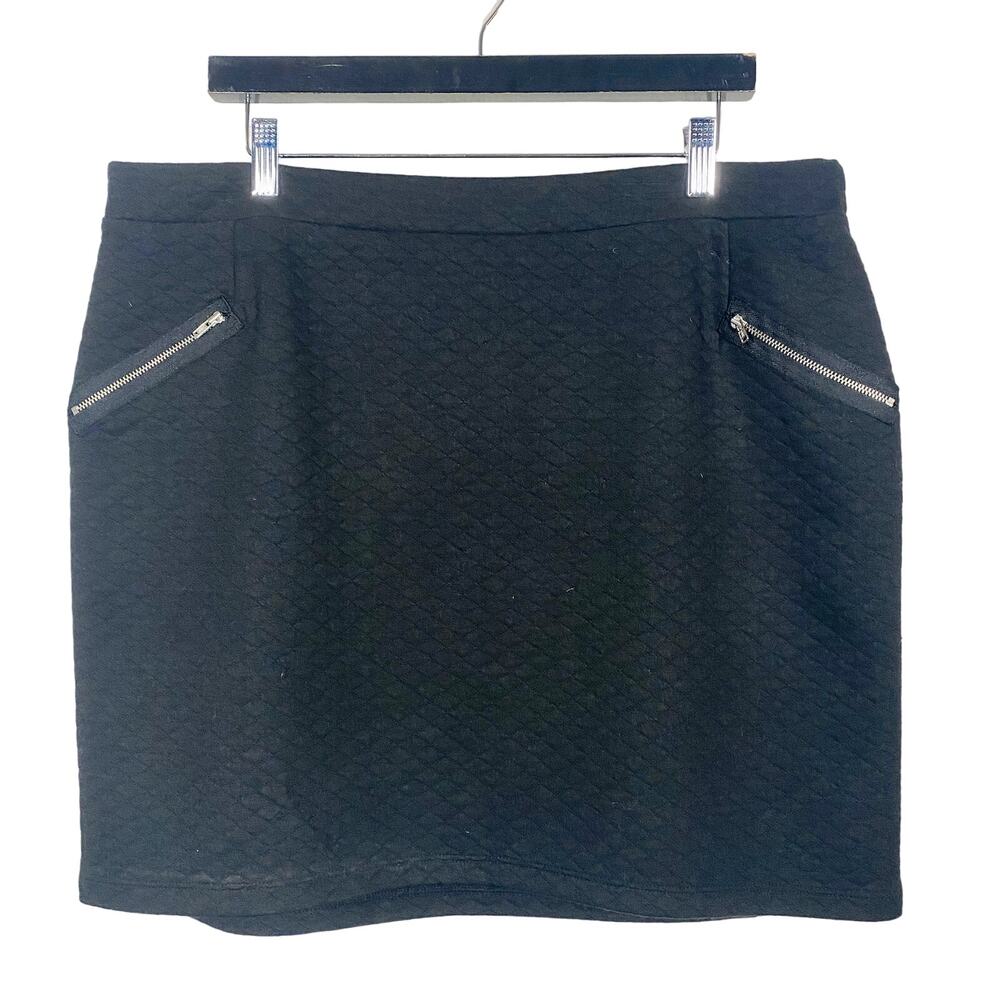 NEW! Maurices Quilted Mini Skirt Zipper Pocket Stretch Knit Black Basic - XL